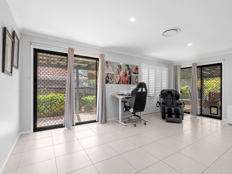 Photo - 22 Coventina Crescent, Springfield Lakes QLD 4300 - Image 16