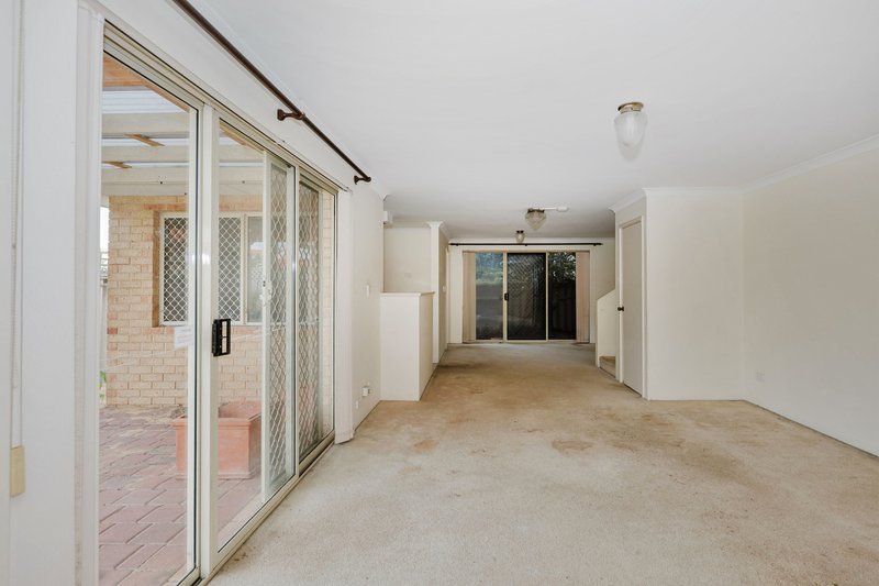 Photo - 2/2 Creery Street, Dudley Park WA 6210 - Image 10