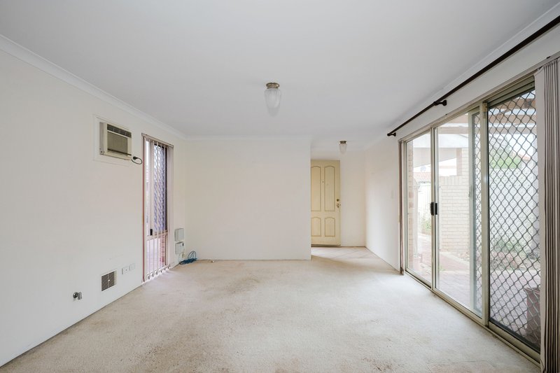 Photo - 2/2 Creery Street, Dudley Park WA 6210 - Image 16
