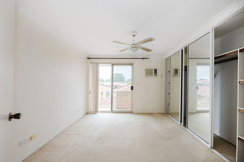 Photo - 2/2 Creery Street, Dudley Park WA 6210 - Image 19