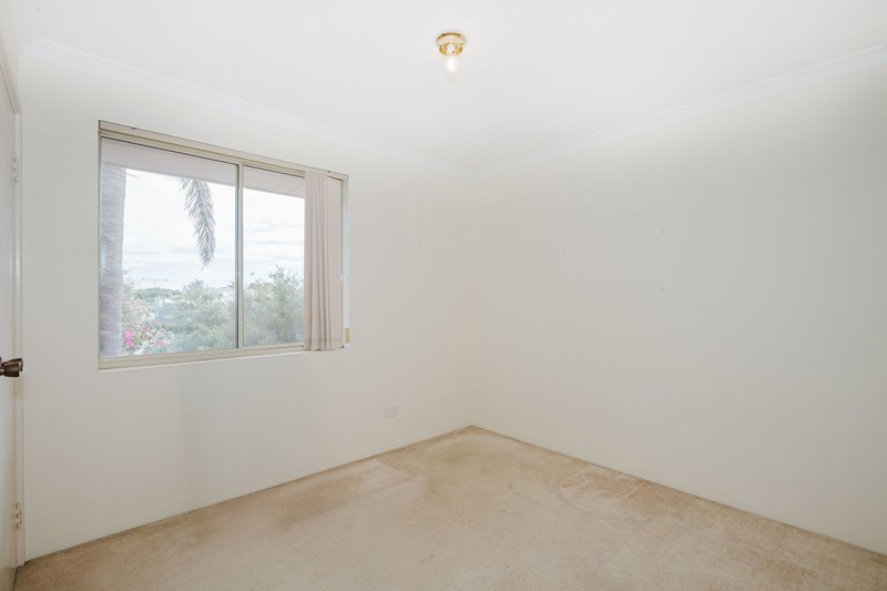 Photo - 2/2 Creery Street, Dudley Park WA 6210 - Image 20