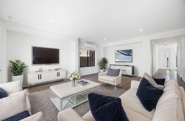 Photo - 22 Cremello Crescent, Tarneit VIC 3029 - Image 4