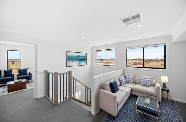Photo - 22 Cremello Crescent, Tarneit VIC 3029 - Image 9