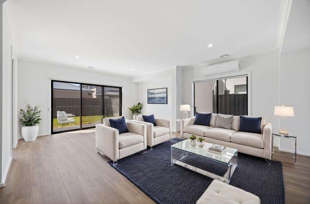 Photo - 22 Cremello Crescent, Tarneit VIC 3029 - Image 12
