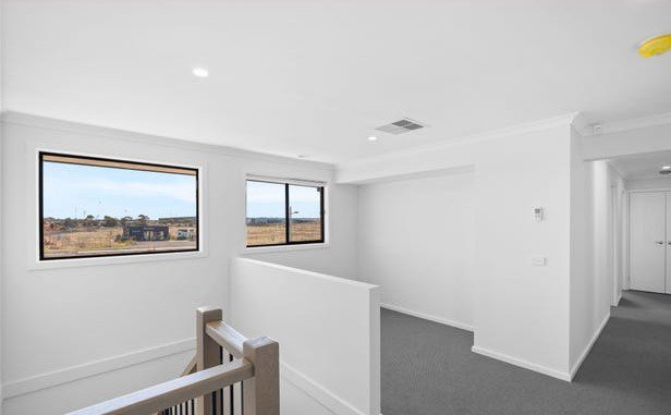 Photo - 22 Cremello Crescent, Tarneit VIC 3029 - Image 14