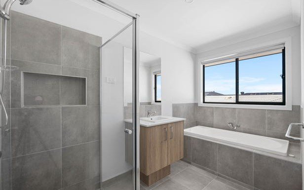 Photo - 22 Cremello Crescent, Tarneit VIC 3029 - Image 20
