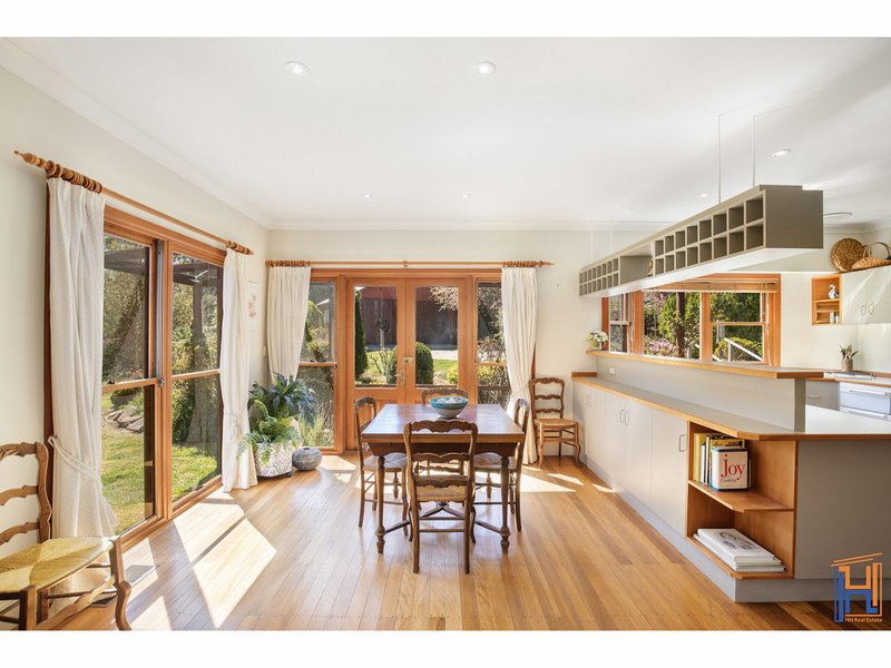 Photo - 22 Crest Road, Armidale NSW 2350 - Image 2