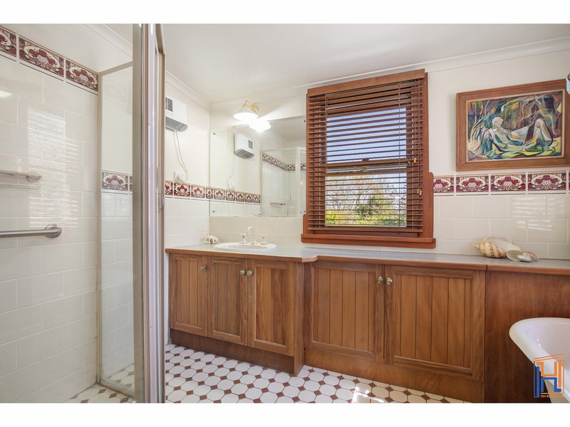 Photo - 22 Crest Road, Armidale NSW 2350 - Image 9