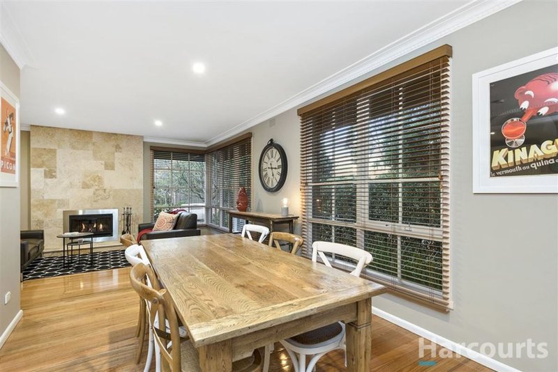 Photo - 22 Creswick Street, Glen Waverley VIC 3150 - Image 3