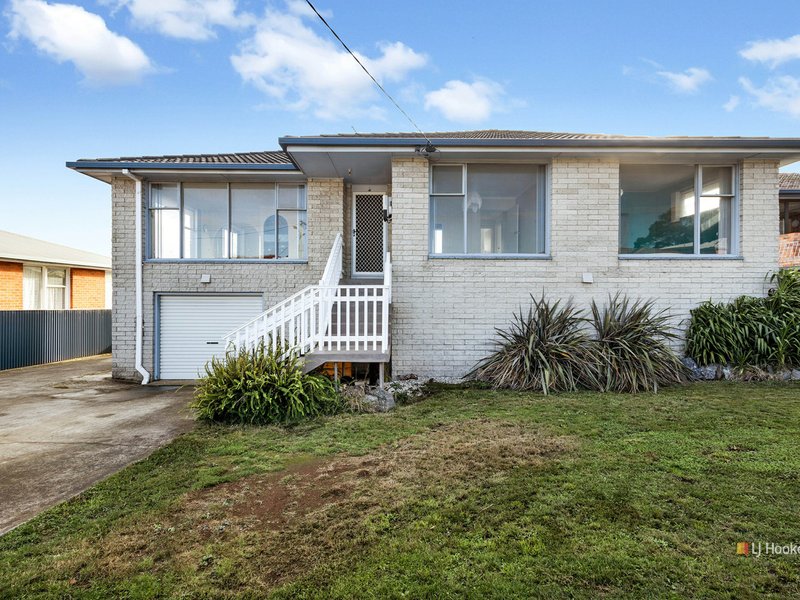 Photo - 22 Croft Ave , Devonport TAS 7310 - Image 1