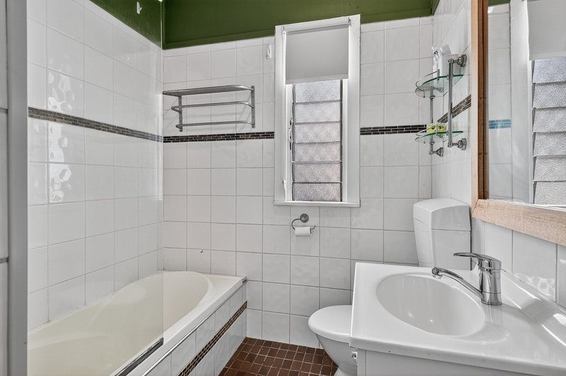 Photo - 22 Crowley Street, Zillmere QLD 4034 - Image 11