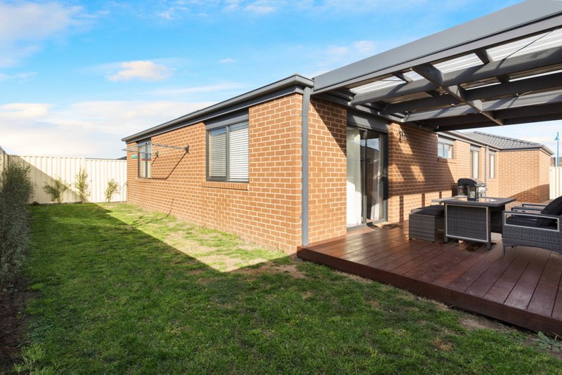 Photo - 22 Cumberland Drive, Pakenham VIC 3810 - Image 13