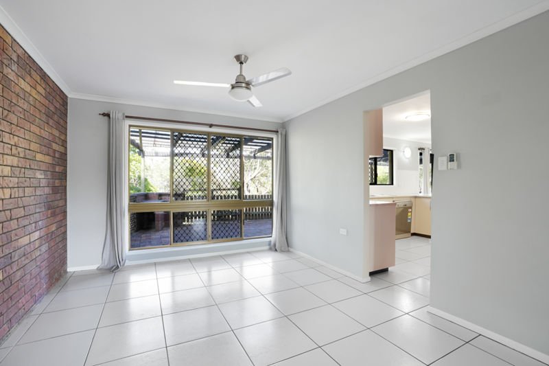 Photo - 22 Cypress Close, Kin Kora QLD 4680 - Image 5