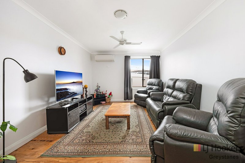Photo - 22 Daisy Street, Greystanes NSW 2145 - Image 3
