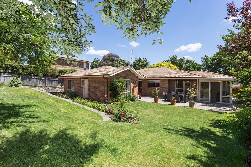 Photo - 22 Dandenong Court, Palmerston ACT 2913 - Image 3