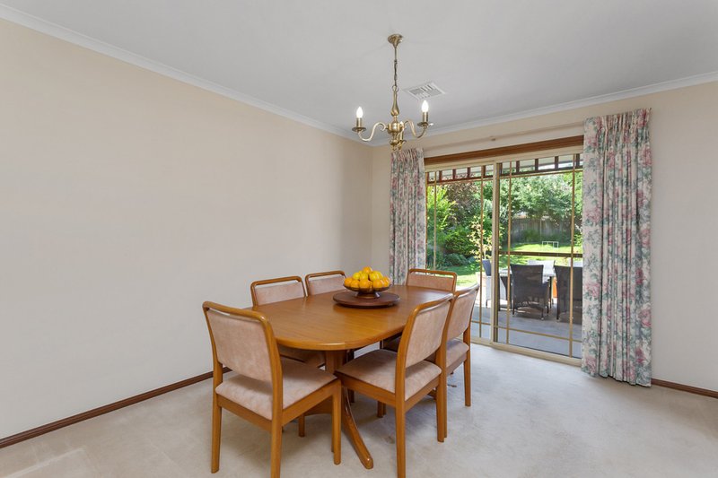 Photo - 22 Dandenong Court, Palmerston ACT 2913 - Image 8