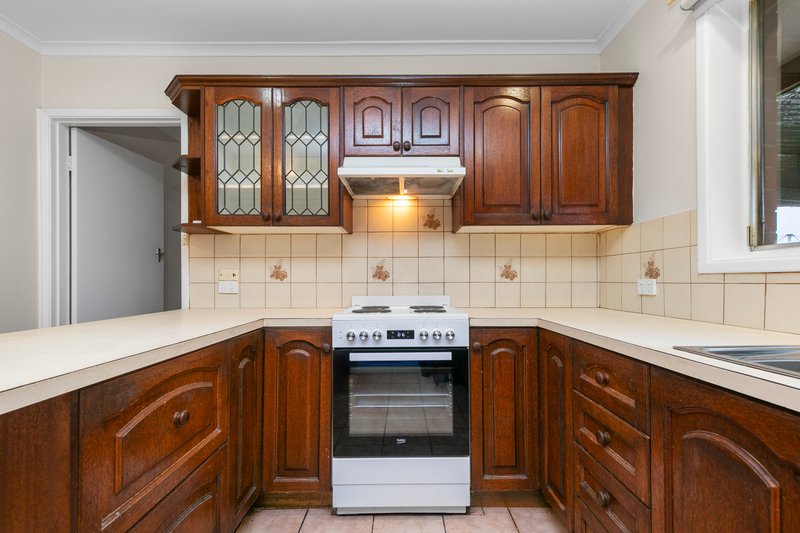 Photo - 22 Darebin Drive, Thomastown VIC 3074 - Image 8