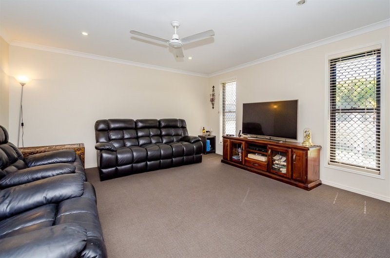 Photo - 22 Dartmouth Close, Clinton QLD 4680 - Image 11