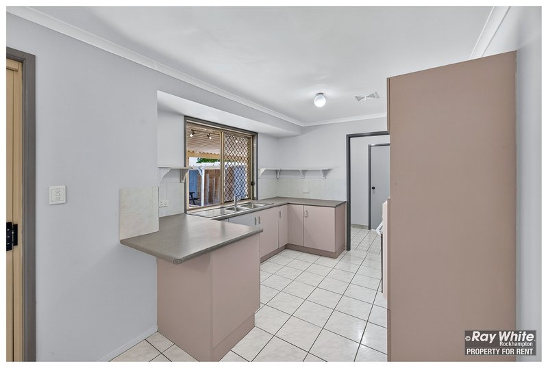 Photo - 22 Davison Street, Gracemere QLD 4702 - Image 4
