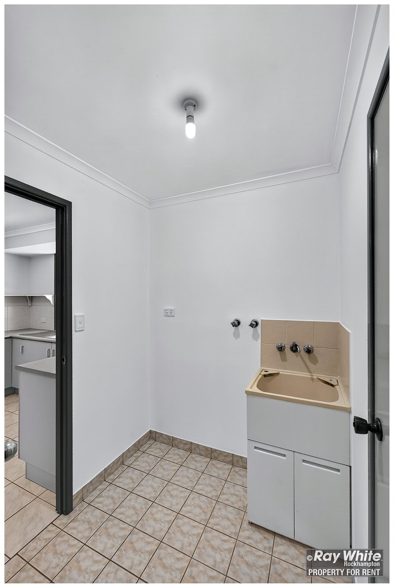 Photo - 22 Davison Street, Gracemere QLD 4702 - Image 16