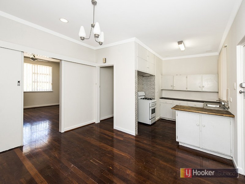 Photo - 22 Davy Street, Alfred Cove WA 6154 - Image 6