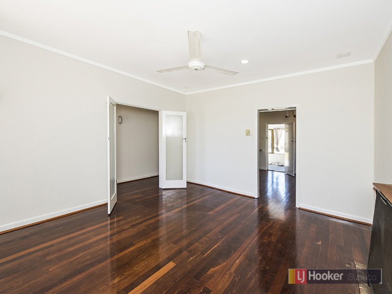 Photo - 22 Davy Street, Alfred Cove WA 6154 - Image 7