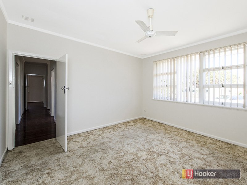 Photo - 22 Davy Street, Alfred Cove WA 6154 - Image 12