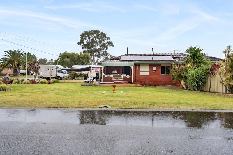 Photo - 22 Dawson Way, Parmelia WA 6167 - Image 2