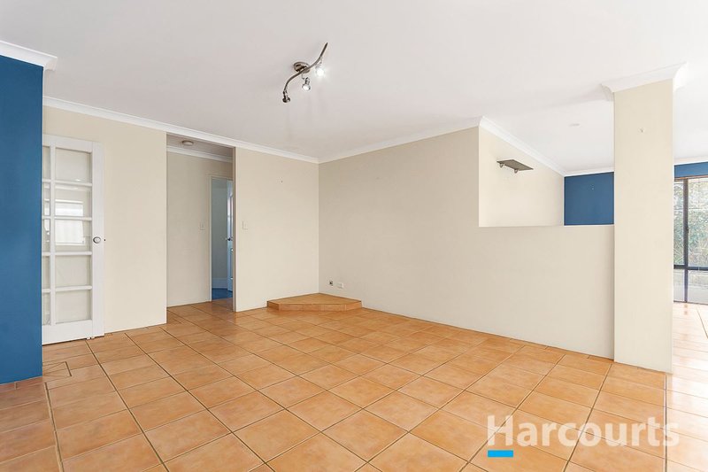 Photo - 22 De Crillon Way, Currambine WA 6028 - Image 9