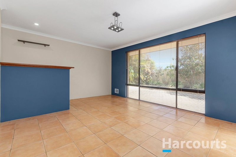 Photo - 22 De Crillon Way, Currambine WA 6028 - Image 12