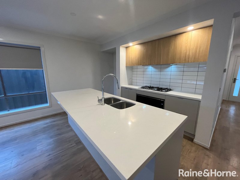 Photo - 22 Dolomites Drive, Truganina VIC 3029 - Image 2