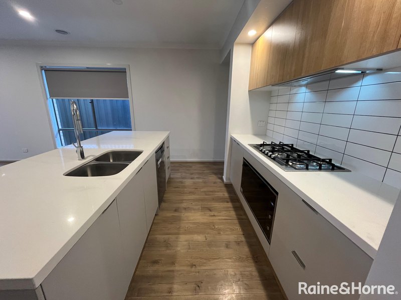 Photo - 22 Dolomites Drive, Truganina VIC 3029 - Image 3