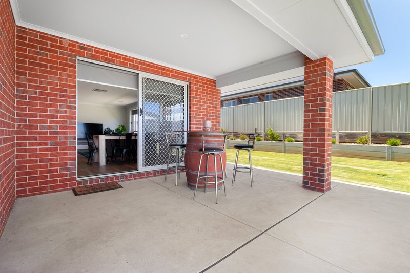 Photo - 22 Drover Place, Thurgoona NSW 2640 - Image 18