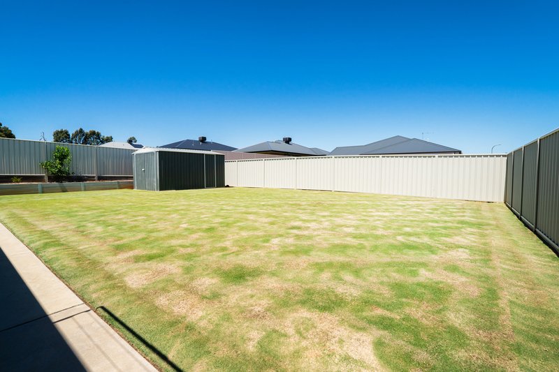 Photo - 22 Drover Place, Thurgoona NSW 2640 - Image 19