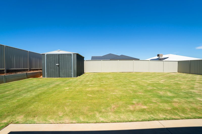 Photo - 22 Drover Place, Thurgoona NSW 2640 - Image 20