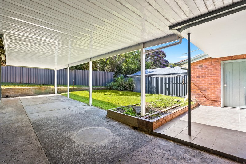 Photo - 22 Dumfries Avenue, Mount Ousley NSW 2519 - Image 6