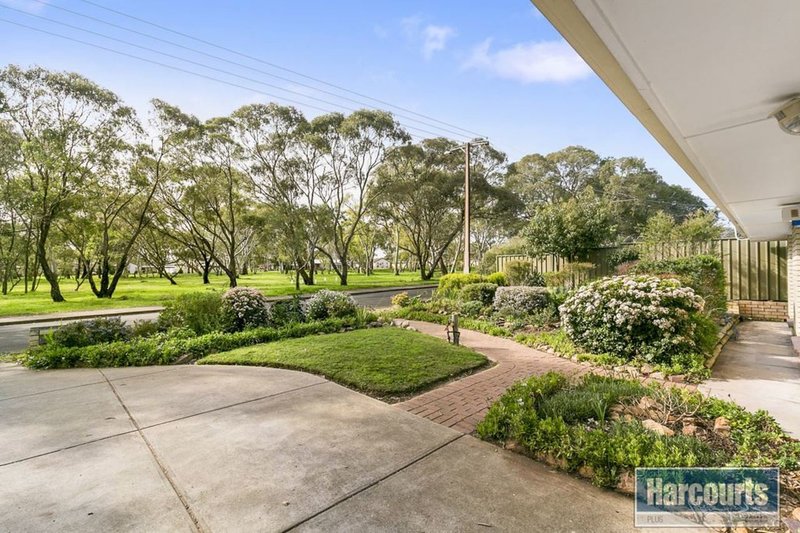 Photo - 22 Duval Drive, Morphett Vale SA 5162 - Image 2