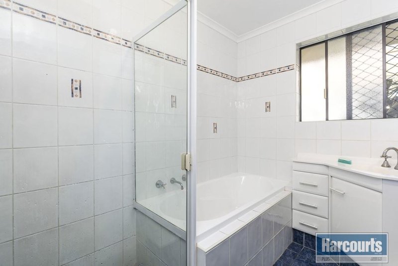 Photo - 22 Duval Drive, Morphett Vale SA 5162 - Image 5