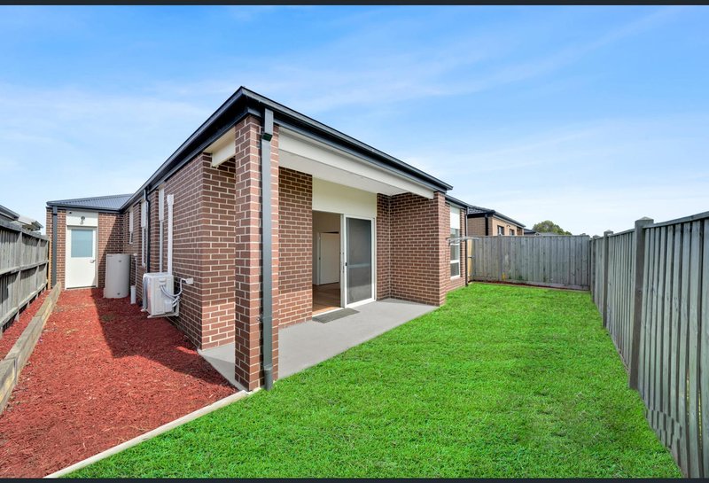 Photo - 22 Echidna Drive, Beveridge VIC 3753 - Image 18