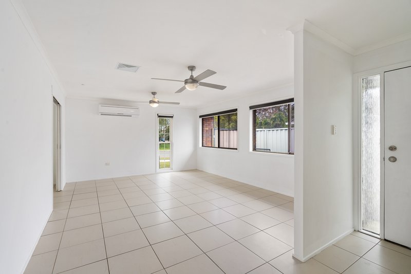 Photo - 22 Egan Avenue, Beachmere QLD 4510 - Image 3