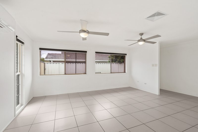 Photo - 22 Egan Avenue, Beachmere QLD 4510 - Image 4