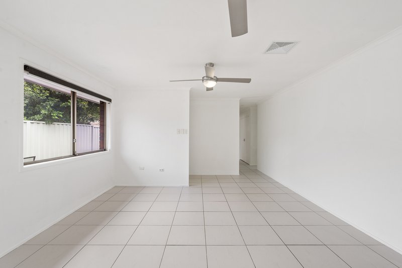 Photo - 22 Egan Avenue, Beachmere QLD 4510 - Image 5