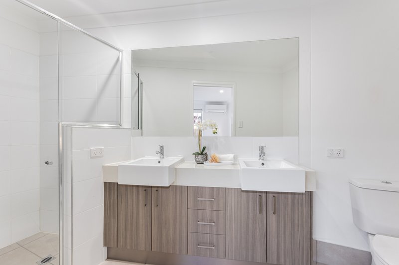 Photo - 2/2 Egret Place, Bli Bli QLD 4560 - Image 8