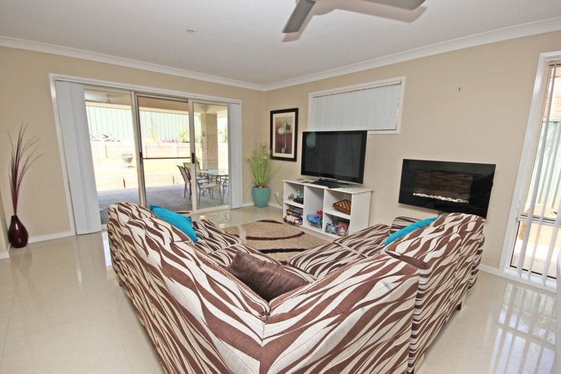 Photo - 22 Ellerslie Crescent, Laurieton NSW 2443 - Image 8