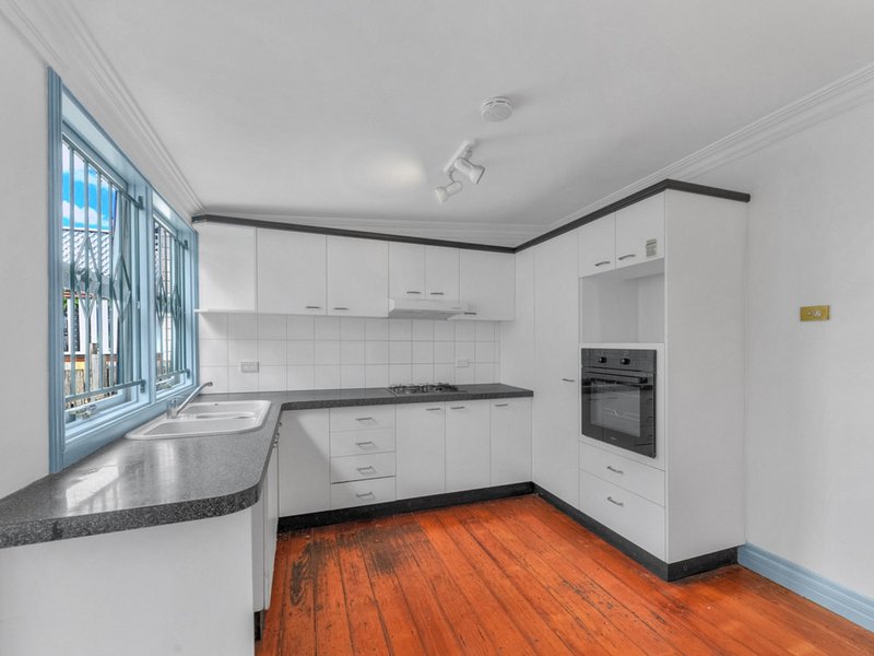 Photo - 22 Elliott Street, Kangaroo Point QLD 4169 - Image 3