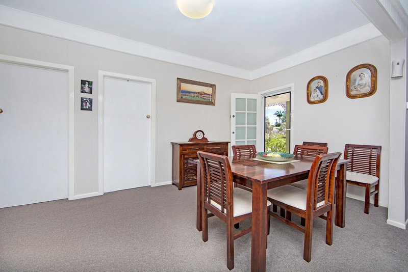 Photo - 22 Elua Avenue, Budgewoi NSW 2262 - Image 10