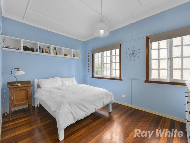 Photo - 22 Ennor Street, Wavell Heights QLD 4012 - Image 8