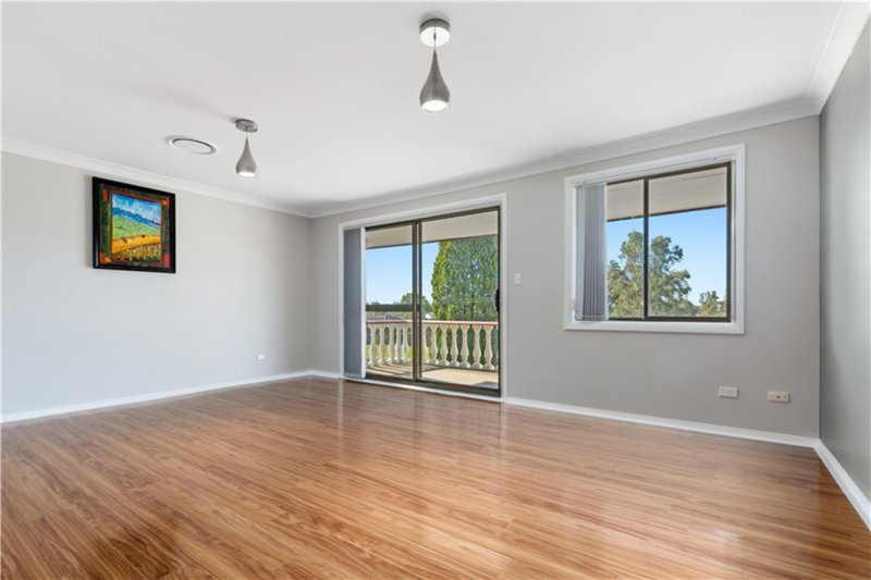 Photo - 22 Essendon Street, St Johns Park NSW 2176 - Image 4