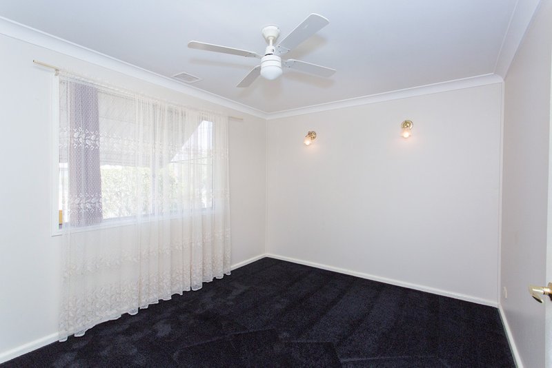 Photo - 22 Eulo Street, Cowra NSW 2794 - Image 6