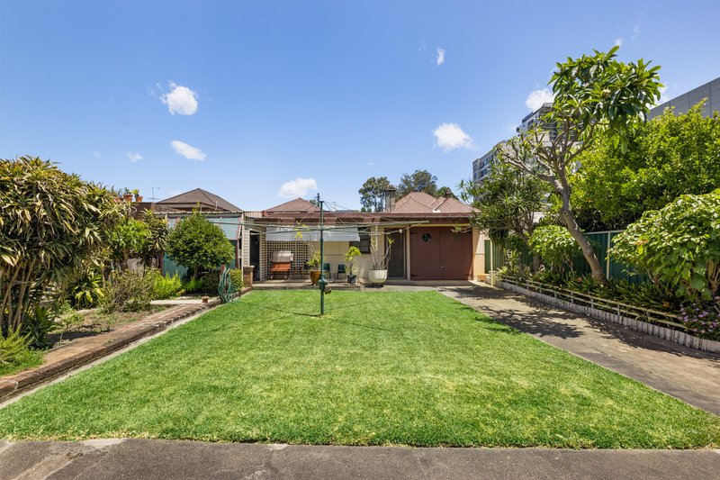 Photo - 22 Eurella Street, Burwood NSW 2134 - Image 14